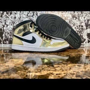 AIR JORDAN 1 MID DC1419-700 color Good/White size 11